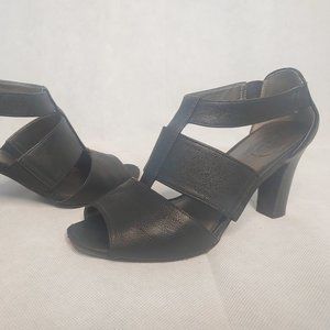 !!LAST CHANCE!! Black Strappy Heeled Sandal SUPER COMFORTABLE